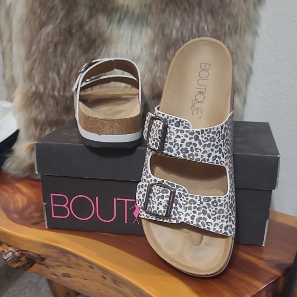Corkys Grey Leopard Sandals - Picture 2 of 4